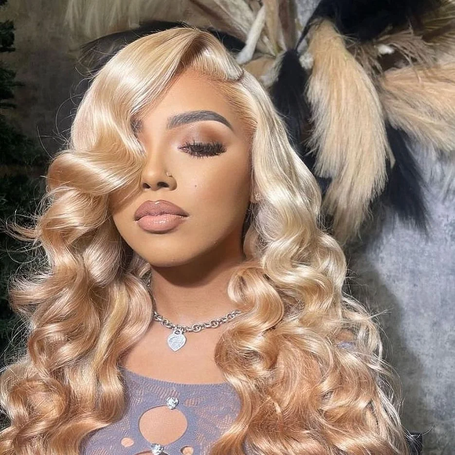 Honey blonde з кореневою тінню Літній колір волосся для смуглявої шкіри — теплий медовий блонд з кореневою тінню